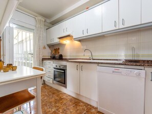 Nhà, 5 phòng ngủ, hiên | Bếp riêng