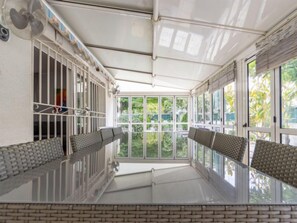 Nhà, 5 phòng ngủ, hiên | Khu ăn uống