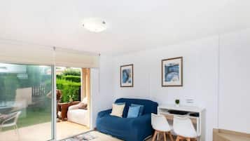 House, 4 Bedrooms, Terrace | Living area