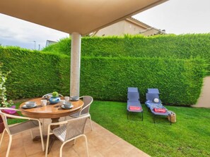 House, 4 Bedrooms, Terrace | Outdoor dining