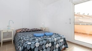 House, 4 Bedrooms, Terrace | 4 bedrooms - Global Tramuntana - By Global Rental Holidays 6702 (L'Escala)