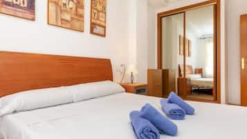 Nhà, 3 phòng ngủ, hiên | 3 phòng ngủ