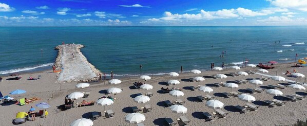 Beach nearby - Mobilehome with air conditioning, terrace and pool (Rosolina Mare)