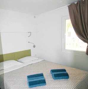 3 slaapkamers, reisbedje