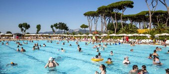 Mobilehome with air conditioning, terrace and pool