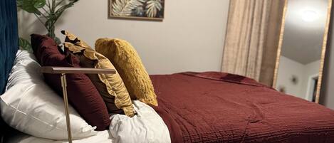 1 bedroom, desk, iron/ironing board, WiFi
