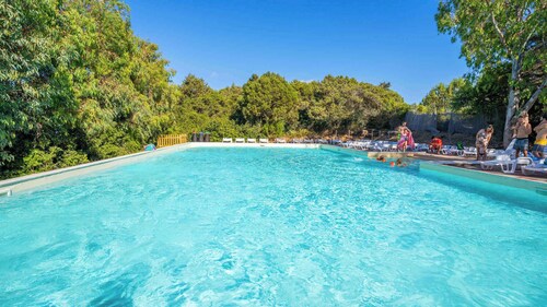 Mobilehome with air conditioning, terrace and pool