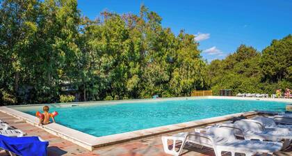 Mobilehome with air conditioning, terrace and pool