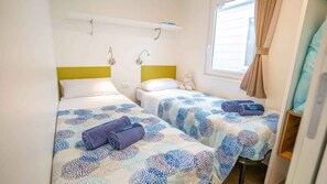 2 bedrooms, travel cot