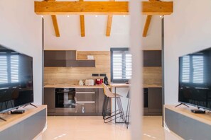 Kühlschrank, Ofen, Herdplatte, Geschirrspüler