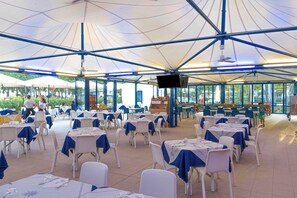 Dining - Mobilehome mit Klimaanlage (Fertilia)