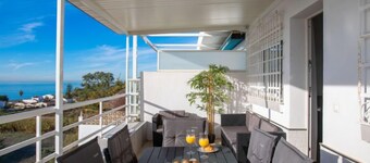 Global Sunny Hill House 6712