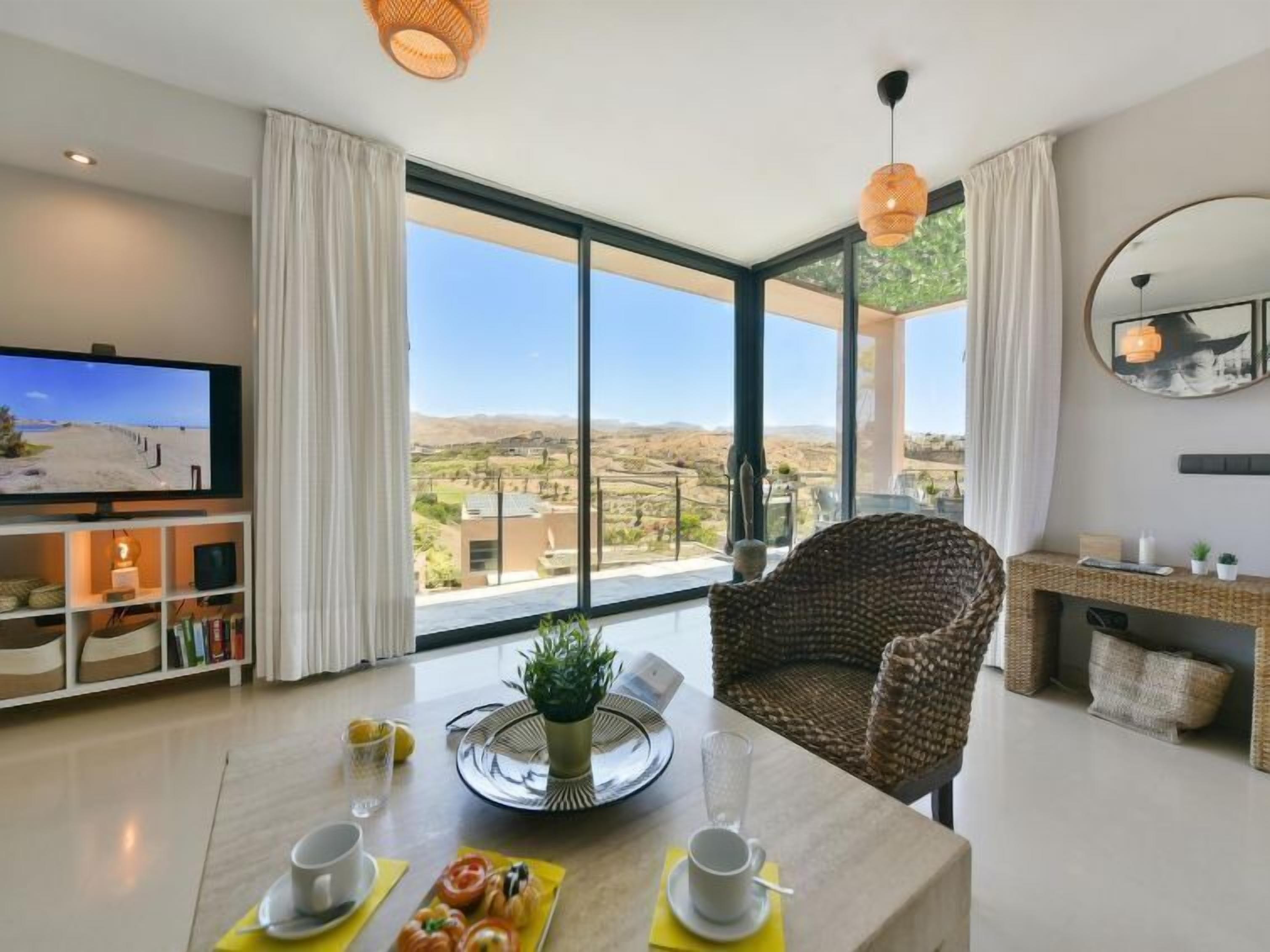 Villa, 4 Bedrooms, Terrace | Living area