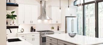 Eden's Edge-- Luxury home 5 Minutes to Downtown, and steps to Eden Park!