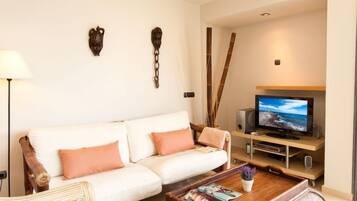 Villa, 3 Bedrooms | Living area