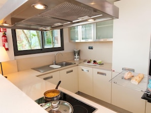 Private kitchen - Global Villa Los Lagos 12 6610 (San Bartolomé de Tirajana)