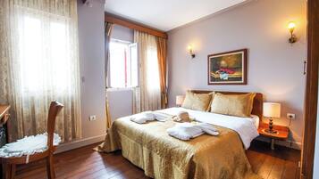 Phòng đôi Deluxe, quang cảnh thành phố | Bàn, phòng cách âm, truy cập Internet không dây miễn phí