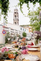 包含每日自助早餐