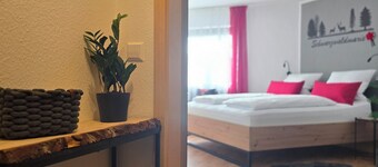 Schwarzwaldmarie Titisee bathtub kitchen balcony underground parking near the lake!