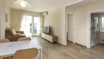 House, 3 Bedrooms | Living room