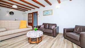 Hus, flere soverom, terrasse | Oppholdsområde