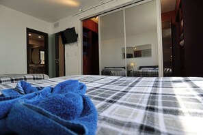 2 bedrooms, iron/ironing board, WiFi, bed sheets