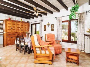 Ferienhaus, 4 Schlafzimmer, Terrasse | Speisen