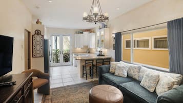 Signature Condo, 1 King Bed, Patio | Living area