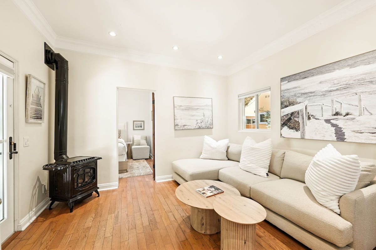Premium Condo, 2 Bedrooms, Patio, Ground Floor | Living area