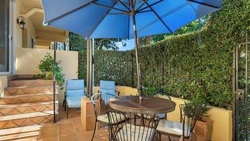 Luxury Condo, 1 King Bed with Sofa bed, Ground Floor | Terrace/patio