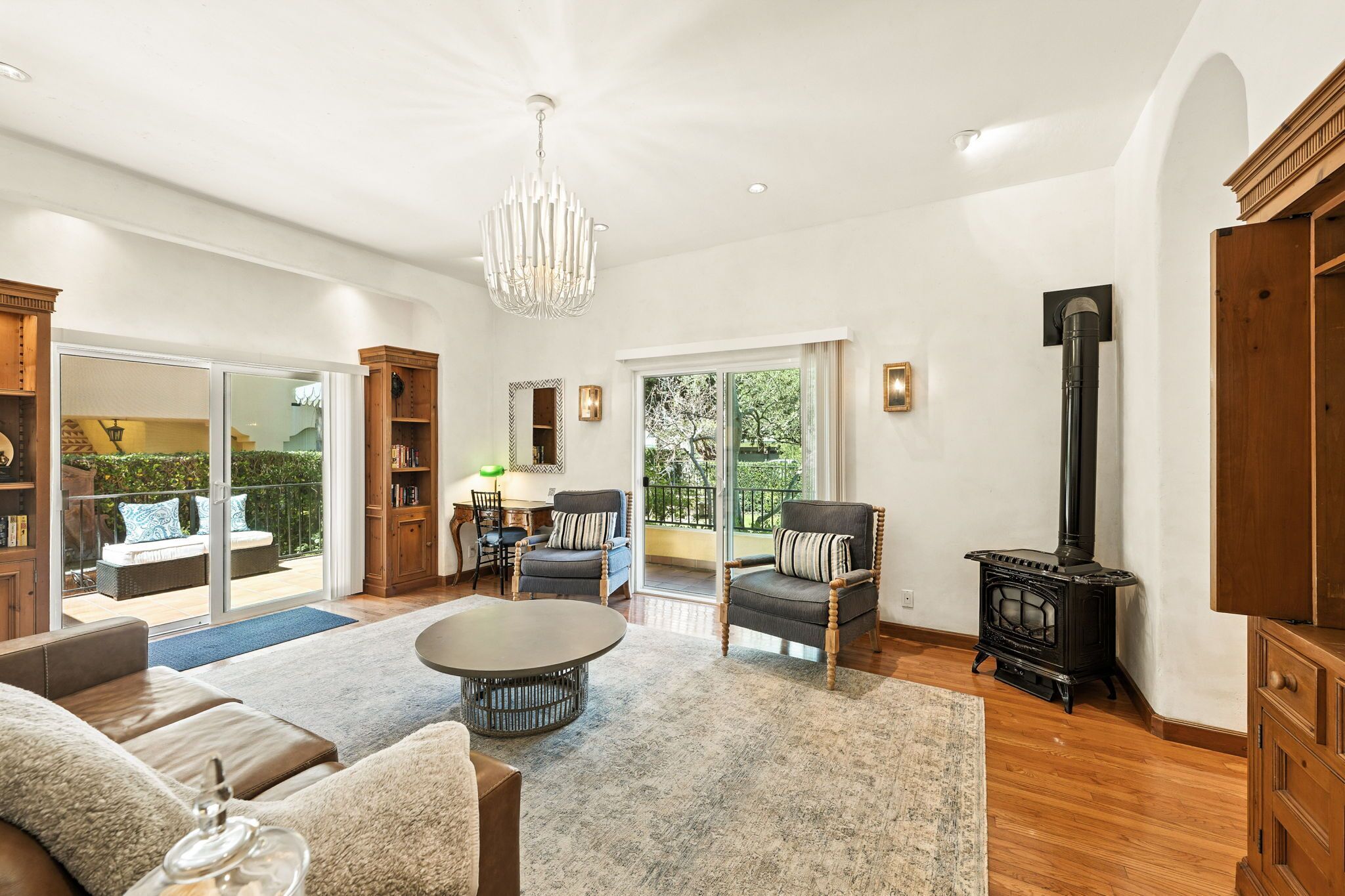 Grand Condo, 2 Bedrooms, Patio, Ground Floor | Living area