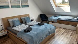 3 bedrooms, iron/ironing board, WiFi, bed sheets