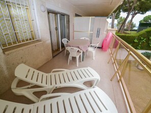 House, 2 Bedrooms, Terrace | Outdoor dining