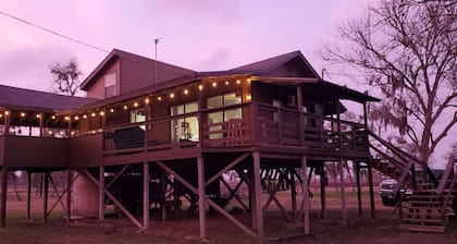 A fisherman's paradise, located on the beautiful Guadalupe River.