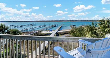 Waterfront 4-bedroom house on Topsail Island. Private sandbar/bring your boat!