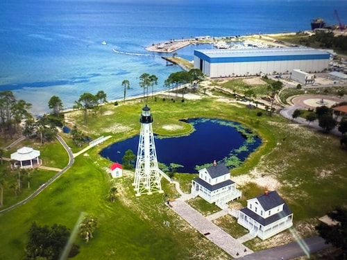 Awesome condo in The Marina. At Port St. Joe.
Bay views, exciting night life