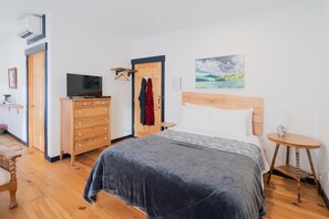 1 chambre, lit parapluie, Wi-Fi gratuit, draps fournis