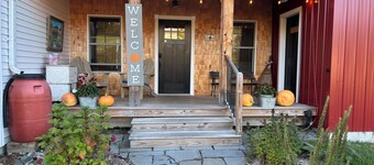 Berry Sunset - private room in a Cozy boutique hotel in Hinesburg, Vermont