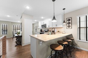 Fridge, microwave, oven, stovetop - Recently Updated 2 Bedroom Condo in Pointe Royale Golf Village with King Beds (Branson)