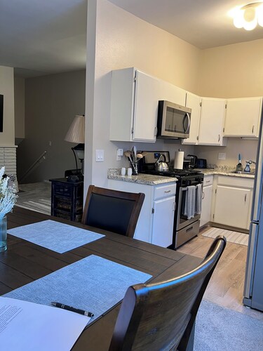 Downtown Coastal Trail 2 BDR 1 BTH Sleeps 2-6