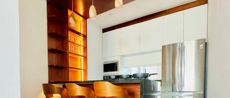 Mikrobølgeovn, ovn, kogeplade