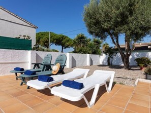 Villa, 4 Bedrooms | Property grounds - Global Villa Joana - By Global Rental Holidays 6802 (L'Escala)