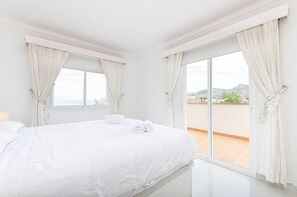 5 bedrooms, iron/ironing board, free WiFi, bed sheets - YourHouse Cas Aviador (Son Serra de Marina)