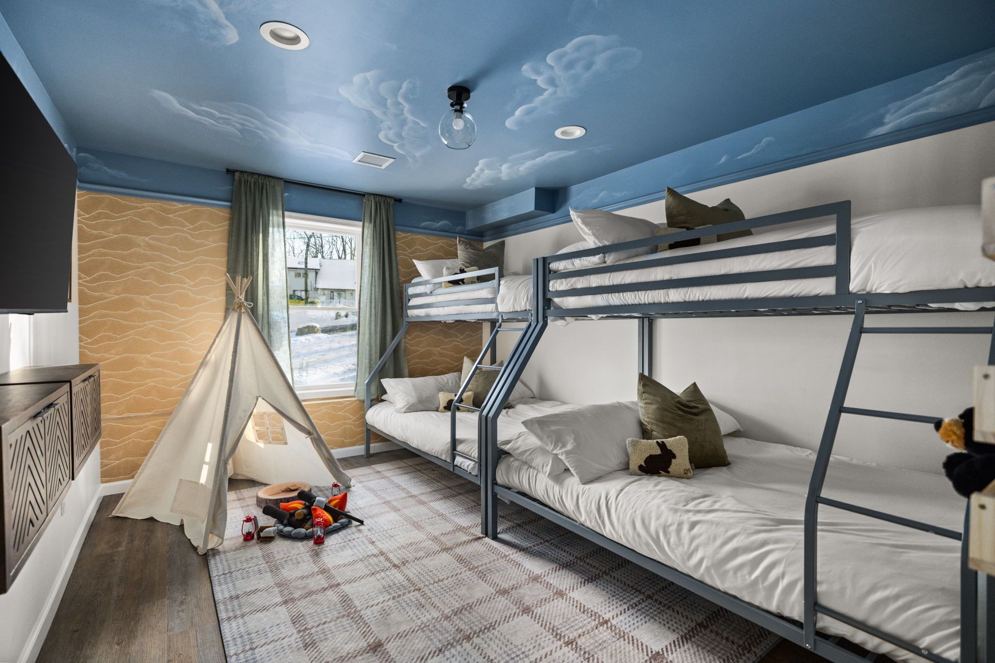 5 habitaciones, cuna de viaje, wifi gratis y ropa de cama 