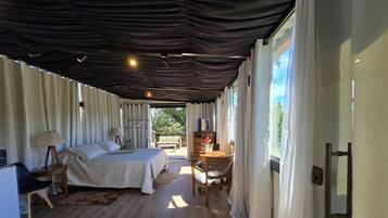 Comfort-Suite | 1 Schlafzimmer, individuell dekoriert, Verdunkelungsvorhänge