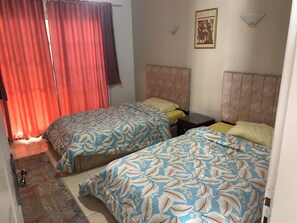 2 bedrooms, iron/ironing board, WiFi, bed sheets