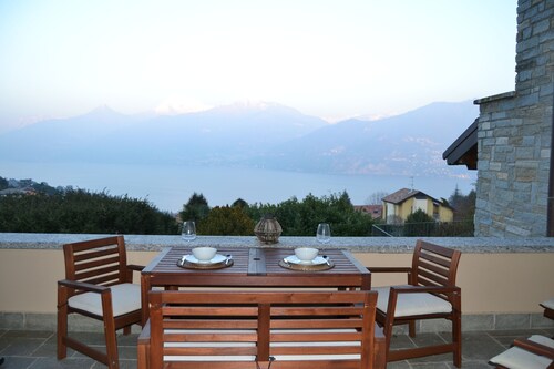 Menaggio Lake View: Villa with a view!