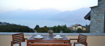 Menaggio Lake View: Villa with a view!