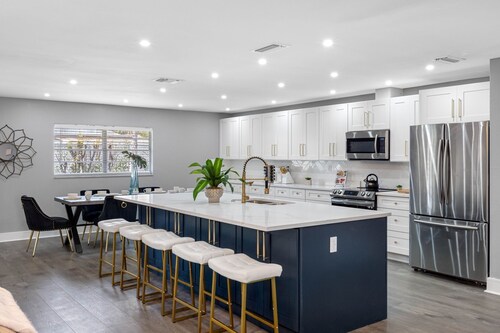 Luxurious Golf Course Retreat