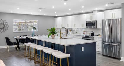 Luxurious Golf Course Retreat